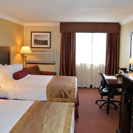 Best Western Plus Wilkes Barre Center City Exterior foto