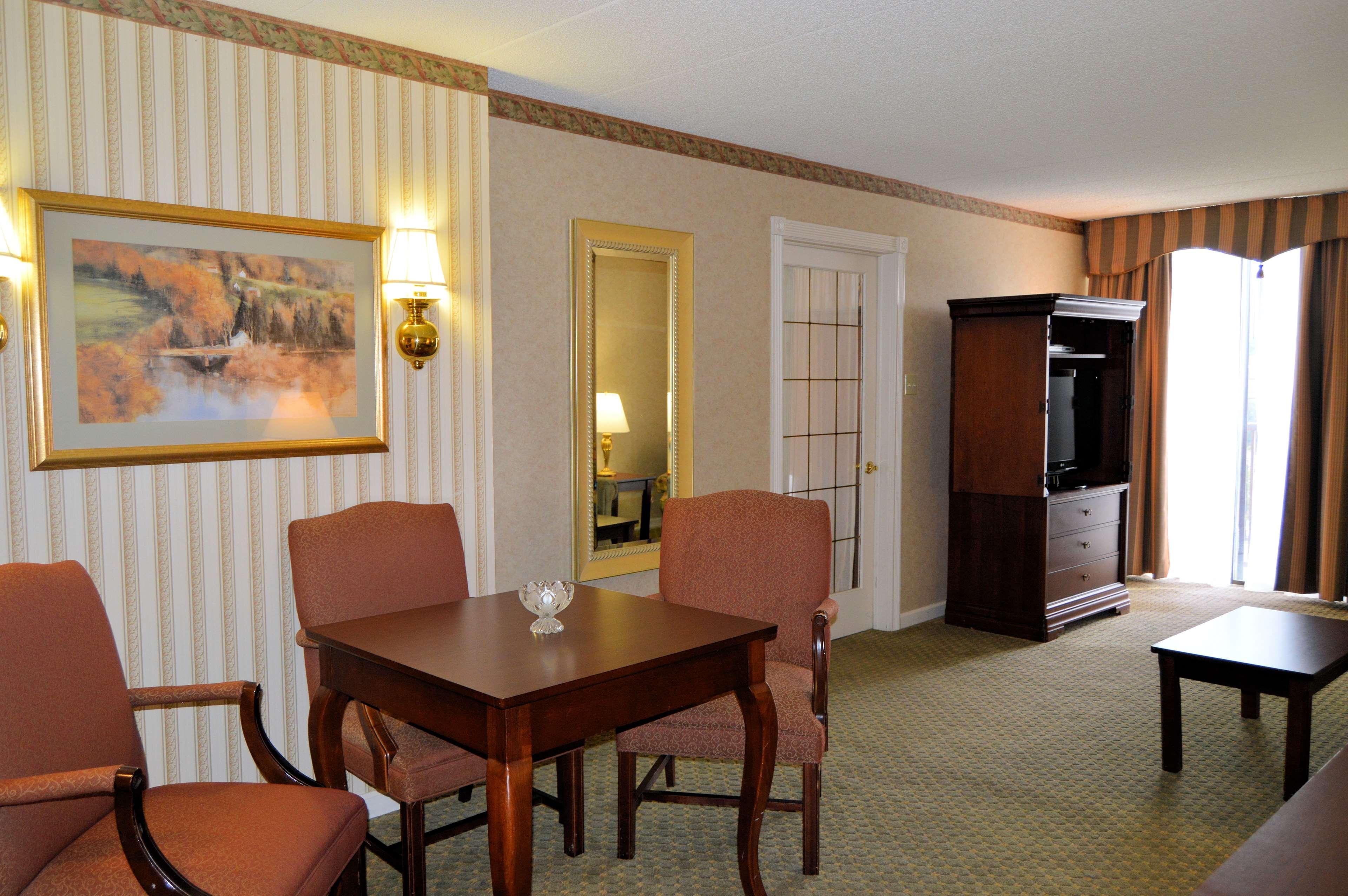 Best Western Plus Wilkes Barre Center City Exterior foto